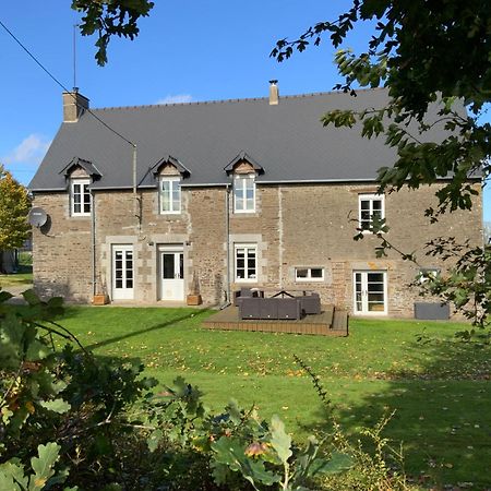 Welcoming And Peaceful Bed And Breakfast Fougerolles-du-Plessis Buitenkant foto