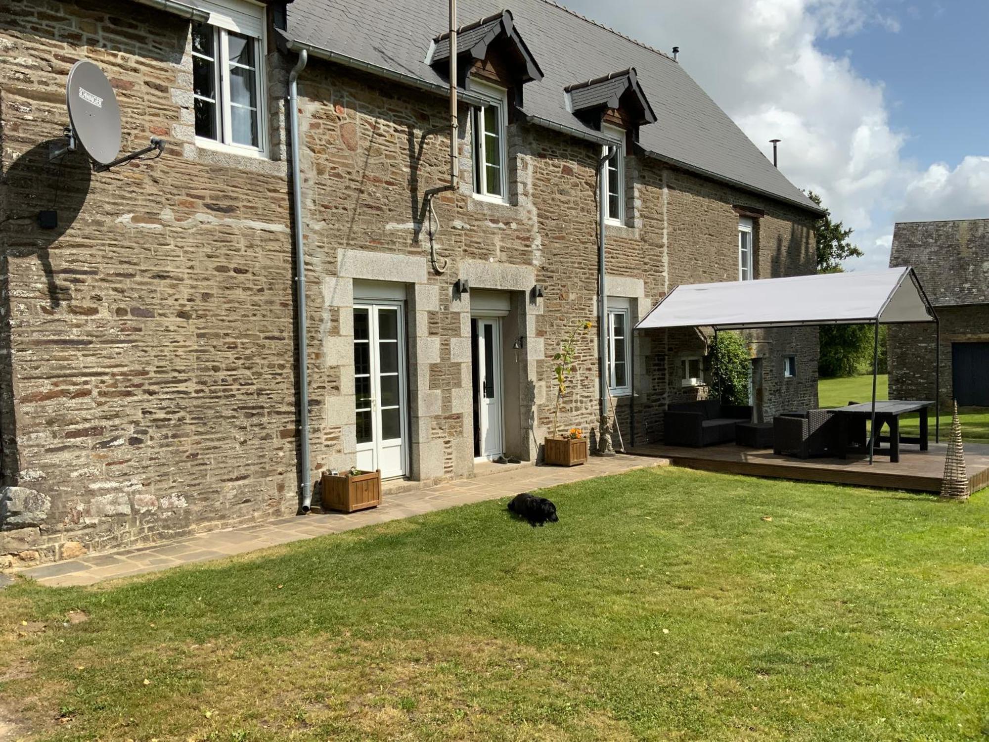 Welcoming And Peaceful Bed And Breakfast Fougerolles-du-Plessis Buitenkant foto